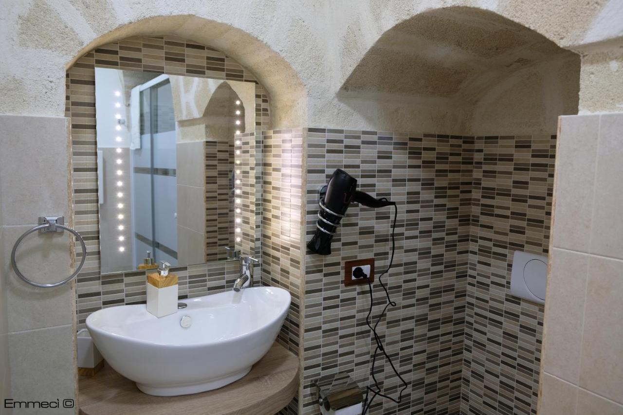 Madonna Delle Grazie Hotel Laterza Bagian luar foto