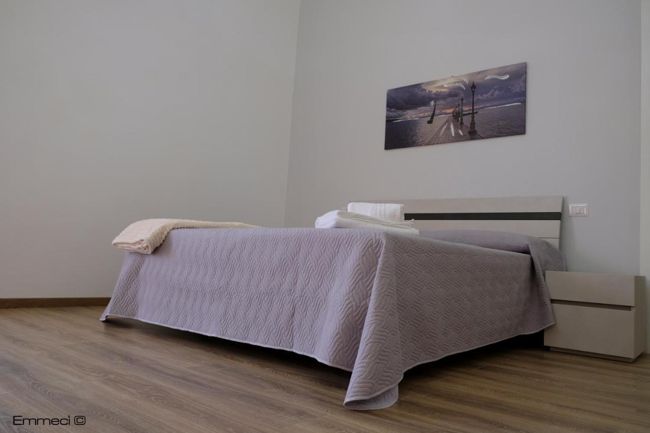 Madonna Delle Grazie Hotel Laterza Bagian luar foto